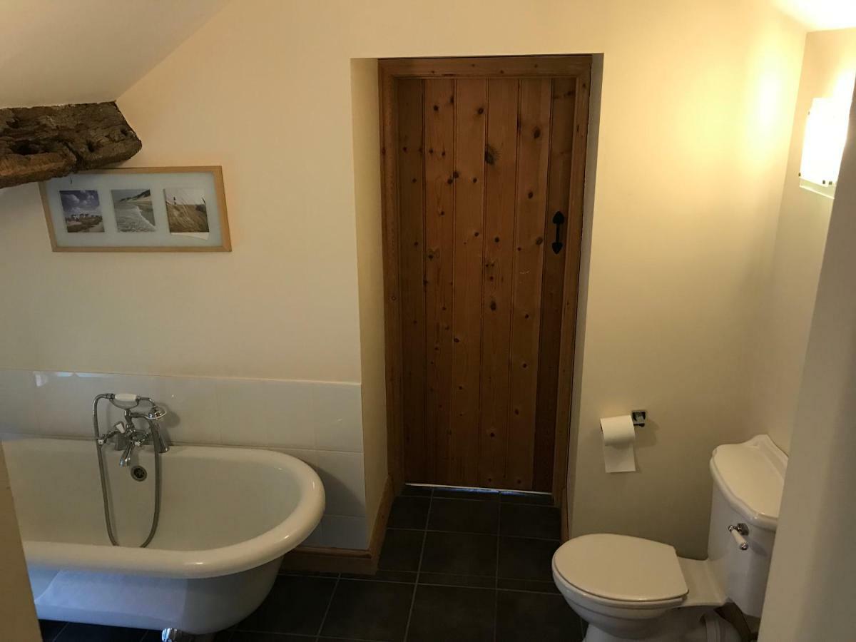 The Stables Villa Hope Bowdler Екстериор снимка
